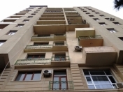 İcarəyə verilir 4 otaqlı 161 m2 yeni tikili Sahil m.