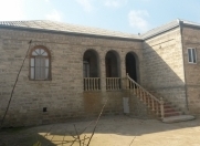 Satılır 5 otaqlı 196 m2 həyət evi Binə