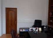 İcarəyə verilir 1 otaqlı 35 m2 ofis 8 km