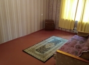 İcarəyə verilir 2 otaqlı 60 m2 köhnə tikili İnşaatçılar m.