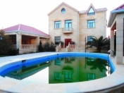 Satılır 6 otaqlı 300 m2 bağ evi Koroğlu m.