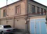 Satılır 7 otaqlı 180 m2 həyət evi Mərkəzi Univermaq