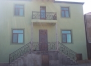 Satılır 6 otaqlı 240 m2 həyət evi Masazır