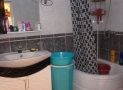 Satılır 3 otaqlı 67 m2 köhnə tikili Buzovna