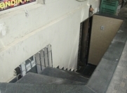 Satılır 3 otaqlı 60 m2 köhnə tikili Nizami m.