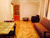 İcarəyə verilir 1 otaqlı 35 m2 köhnə tikili İnşaatçılar m.