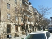 Satılır 3 otaqlı 75 m2 köhnə tikili Badamdar