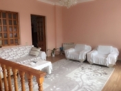 Satılır 3 otaqlı 106 m2 həyət evi İnşaatçılar m.