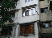 Satılır 1 otaqlı 35 m2 köhnə tikili İnşaatçılar m.