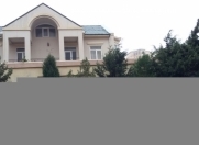 İcarəyə verilir 8 otaqlı 350 m2 həyət evi Badamdar