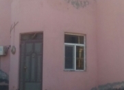 Satılır 8 otaqlı 200 m2 həyət evi Four Seasons otel