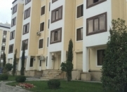Satılır 3 otaqlı 80 m2 köhnə tikili Gənclik m.