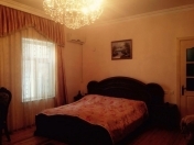 Satılır 6 otaqlı 180 m2 həyət evi Rəsulzadə