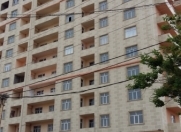 Satılır 3 otaqlı 160 m2 yeni tikili Badamdar