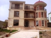 Satılır 8 otaqlı 480 m2 həyət evi Badamdar