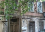 İcarəyə verilir 2 otaqlı 55 m2 köhnə tikili Yasamal r.