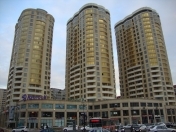 İcarəyə verilir 4 otaqlı 215 m2 yeni tikili Nizami m.