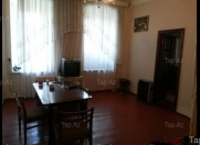 İcarəyə verilir 2 otaqlı 50 m2 köhnə tikili ABŞ səfirliyi