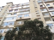 Satılır 5 otaqlı 110 m2 köhnə tikili Elmlər Akademiyası m.