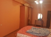 İcarəyə verilir 4 otaqlı 165 m2 yeni tikili İnşaatçılar m.