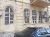 Satılır 4 otaqlı 150 m2 köhnə tikili Nizami m.