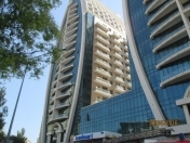 İcarəyə verilir 4 otaqlı 260 m2 yeni tikili Nərimanov heykəli