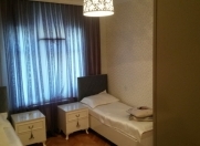 Satılır 4 otaqlı 125 m2 köhnə tikili Yasamal r.