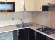 İcarəyə verilir 2 otaqlı 53 m2 köhnə tikili İnşaatçılar m.