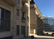 Satılır 4 otaqlı 166 m2 yeni tikili Qara şəhər