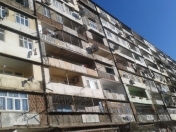 Satılır 2 otaqlı 60 m2 köhnə tikili Ukrayna dairəsi