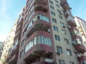 Satılır 2 otaqlı 60 m2 yeni tikili İnşaatçılar m.