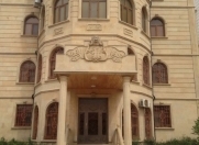 Satılır 10 otaqlı 600 m2 həyət evi Badamdar