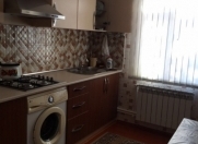 Satılır 8 otaqlı 12000 m2 bağ evi Sumqayıt