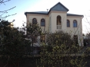 Satılır 8 otaqlı 250 m2 həyət evi Sulutəpə