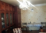 Satılır 1 otaqlı 37 m2 köhnə tikili İnşaatçılar m.