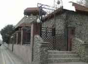 İcarəyə verilir 7 otaqlı 750 m2 obyekt Şah İsmayıl Xətai m.