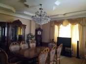 Satılır 3 otaqlı 135 m2 yeni tikili Papanin