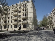 Satılır 3 otaqlı 200 m2 obyekt Gəncə