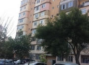 Satılır 3 otaqlı 80 m2 köhnə tikili İnşaatçılar m.