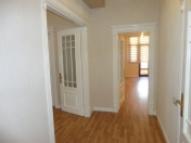 Satılır 3 otaqlı 138 m2 yeni tikili İnşaatçılar m.