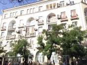 Satılır 5 otaqlı 170 m2 köhnə tikili Sahil m.