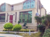 Satılır 6 otaqlı 247 m2 bağ evi Buzovna