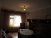 Satılır 2 otaqlı 55 m2 köhnə tikili İnşaatçılar m.