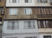 İcarəyə verilir 2 otaqlı 60 m2 köhnə tikili Heydər Əliyev Mərkəzi
