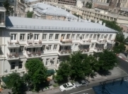 İcarəyə verilir 1 otaqlı 45 m2 köhnə tikili Sahil m.