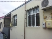Satılır 5 otaqlı 85 m2 həyət evi Moskva univermağı