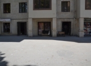 Satılır 3 otaqlı 80 m2 obyekt İnşaatçılar m.