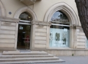 İcarəyə verilir 4 otaqlı 114 m2 obyekt Elmlər Akademiyası m.