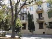 Satılır 1 otaqlı 45 m2 köhnə tikili Dostluq kinoteatrı