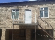 Satılır 3 otaqlı 200 m2 həyət evi Bülbülə